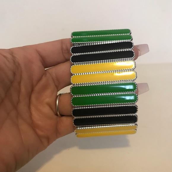 3 for 25.00 Green Yellow Black stretchable Bracelet - Picture 5 of 5